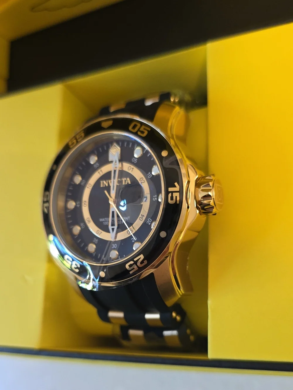 522.  Invicta Pro Diver SCUBA Swiss Ronda 515.24H Caliber Men's Watch - 48mm